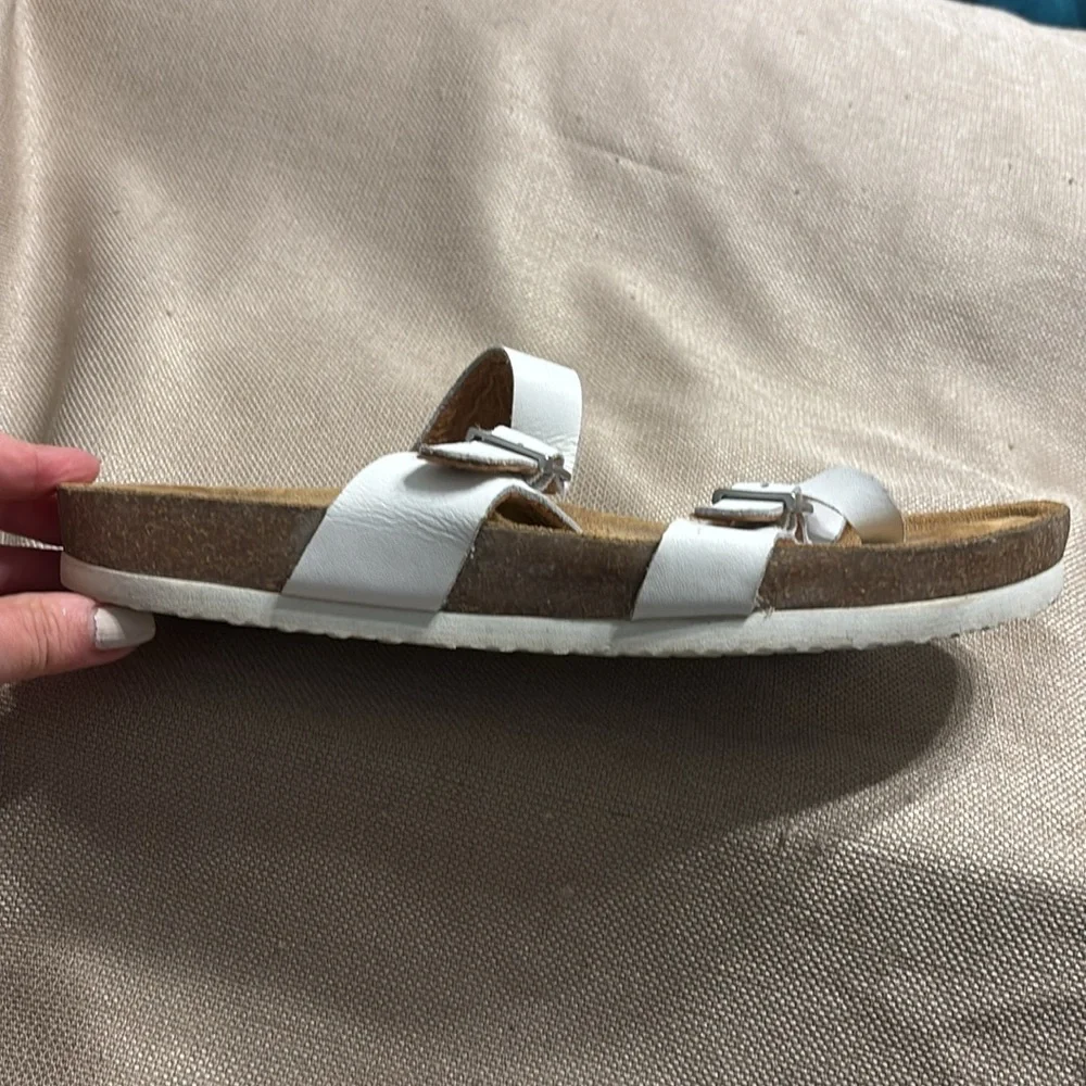 Eastland Tiogo Leather Toe Ring Sandals